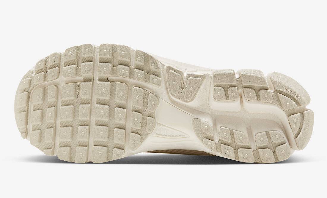 Nike Zoom Vomero 5 Sail