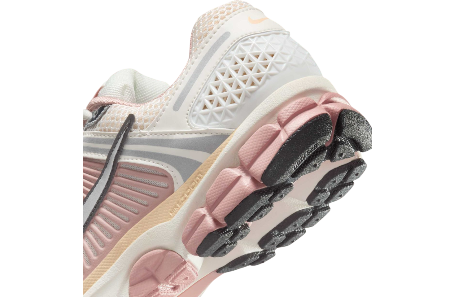 Nike Zoom Vomero 5 Sail / Particle Pink