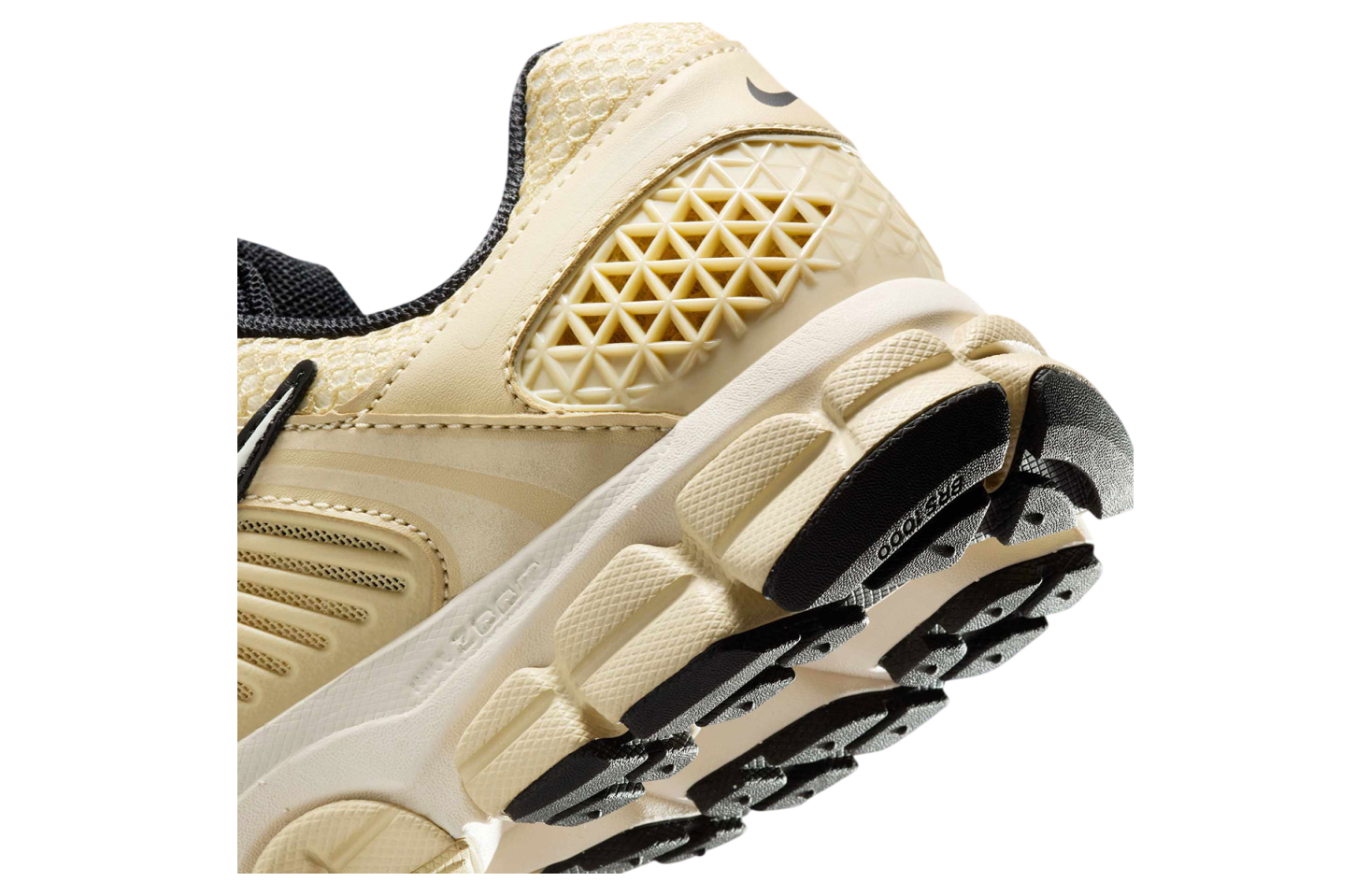 Nike Zoom Vomero 5 WMNS Gold / White