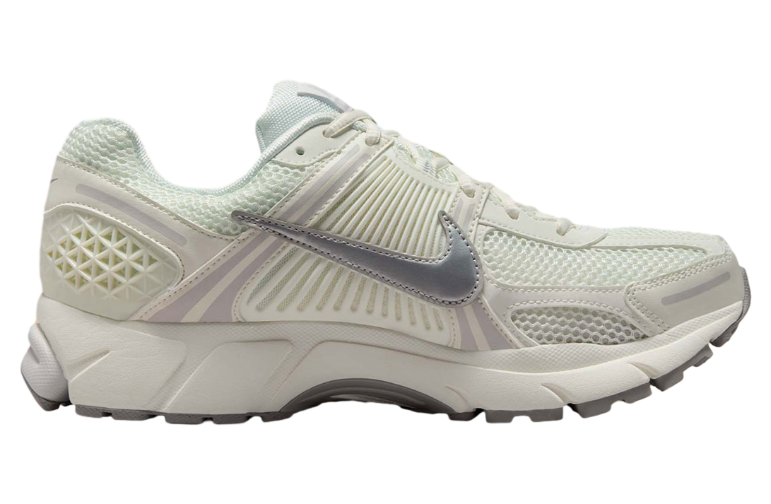 Nike Zoom Vomero 5 WMNS Sail / Metallic Silver / Vast Grey