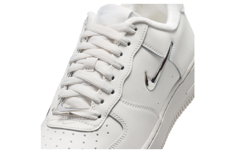 Nike Air Force 1 Low Chrome Swoosh