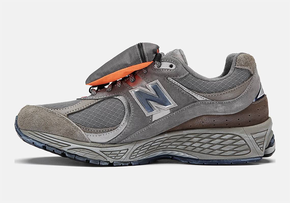 New Balance 2002R