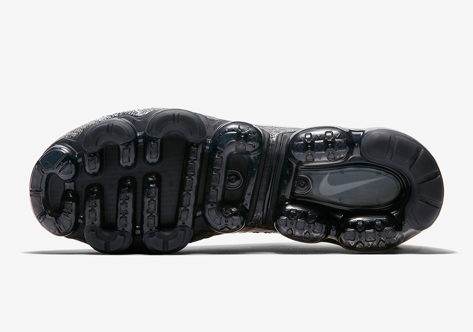 Nike Air VaporMax “Explorer Dark”