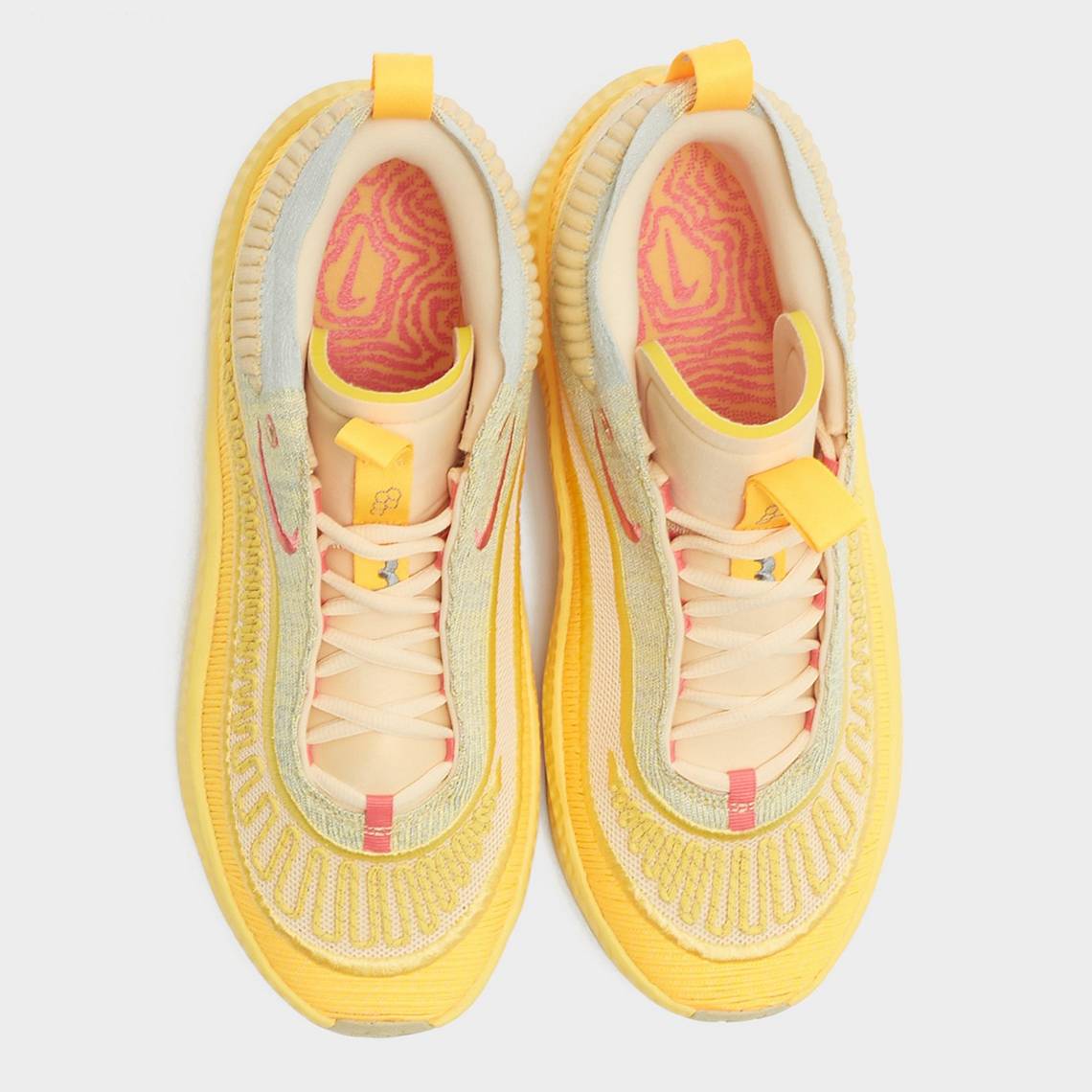 Nike Cosmic Unity 3