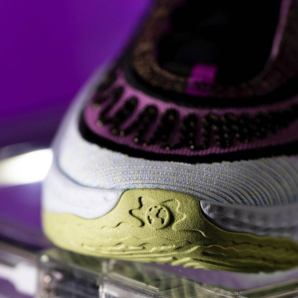 Nike Cosmic Unity 3