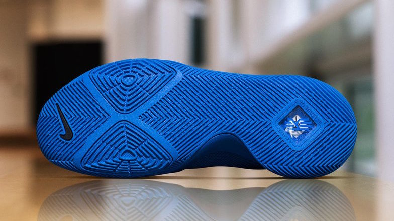 Nike Kyrie 3 “Duke”