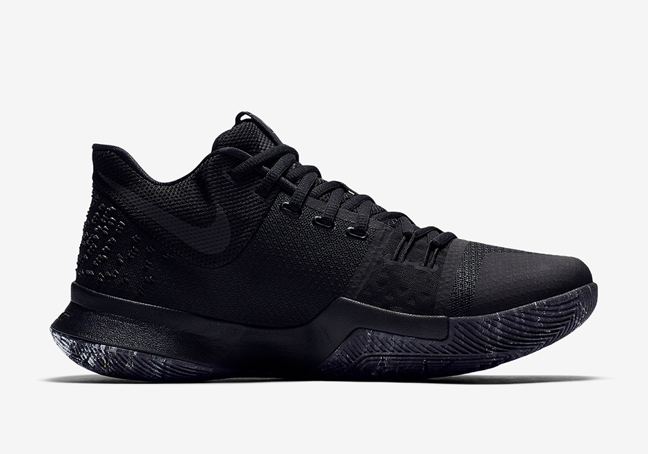 Nike Kyrie 3 “Triple Black”