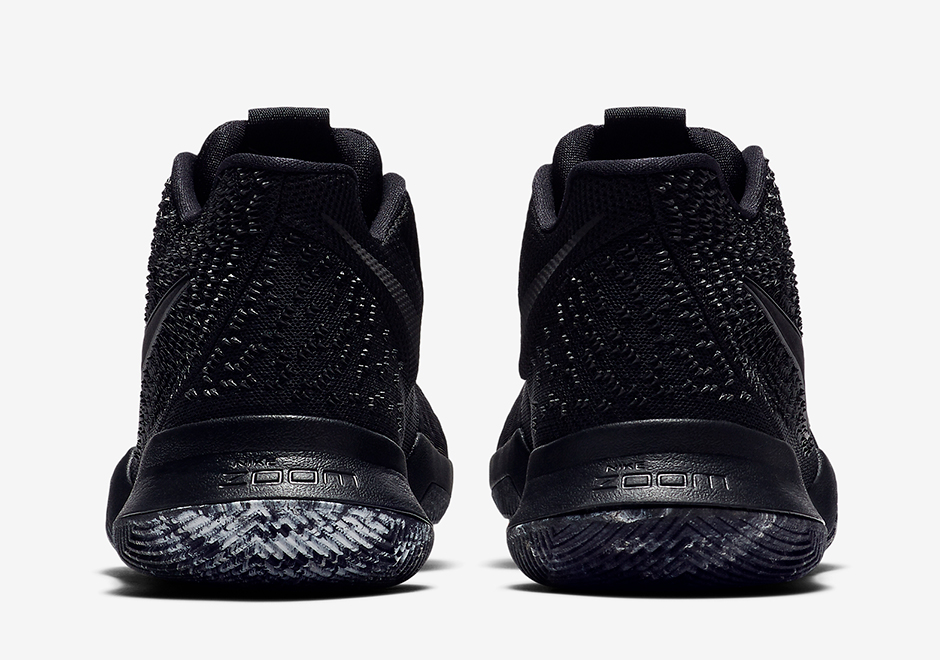 Nike Kyrie 3 “Triple Black”