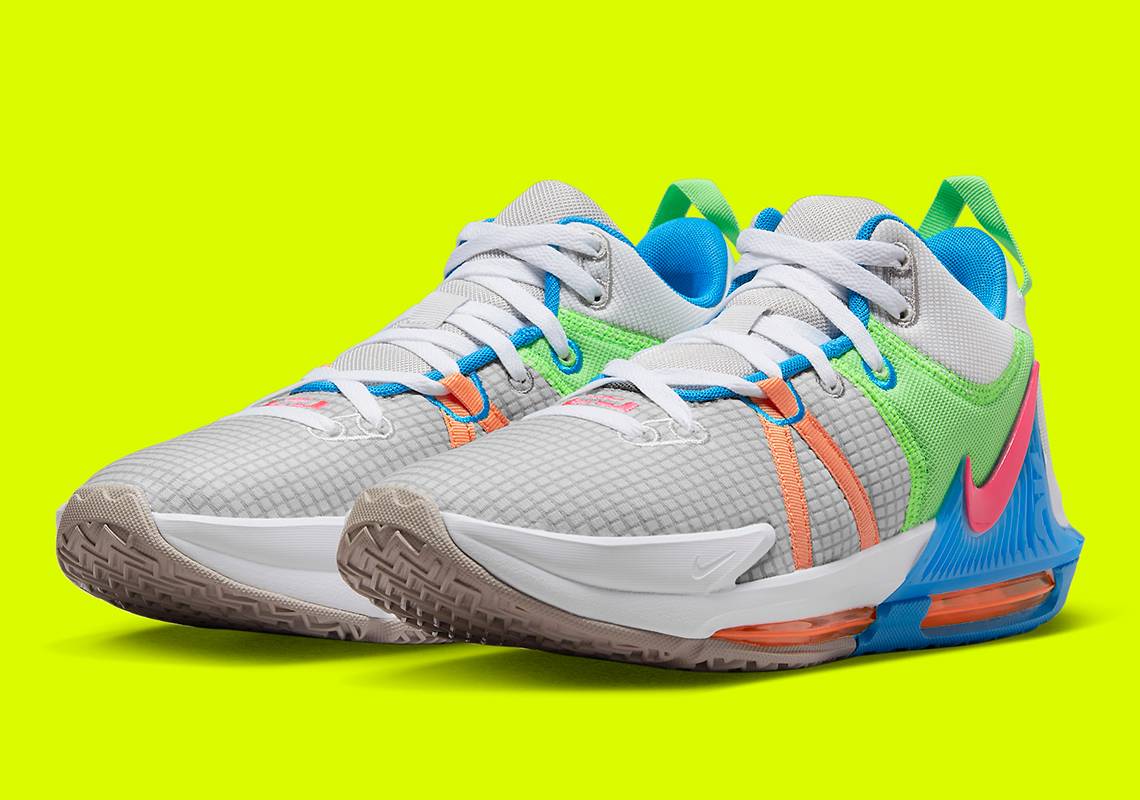 Nike LeBron Witness 7