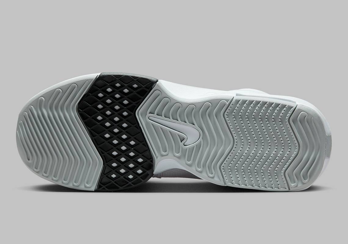 Nike LeBron Witness 8