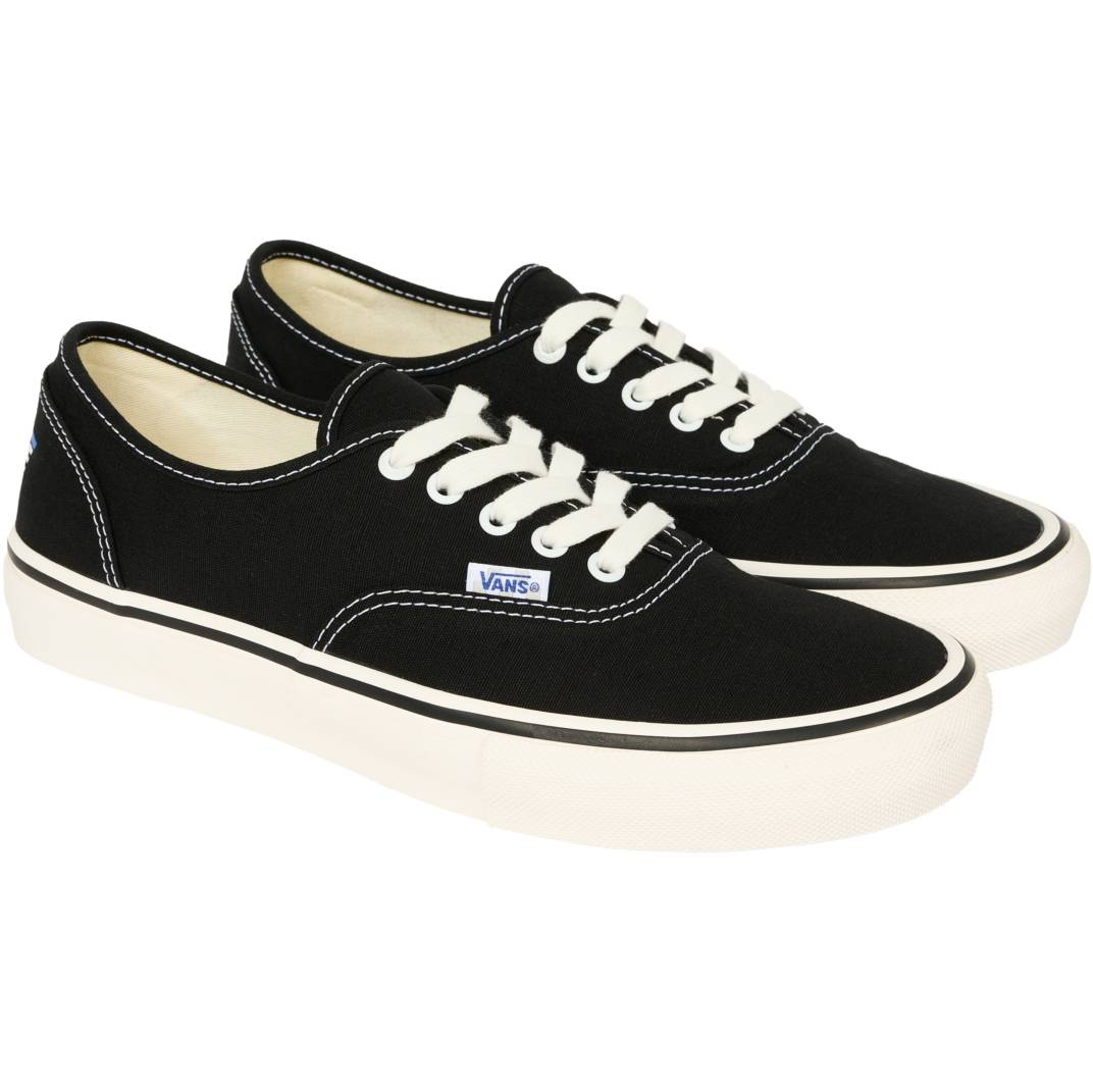 Palace Vans Skate Authentic Black / White